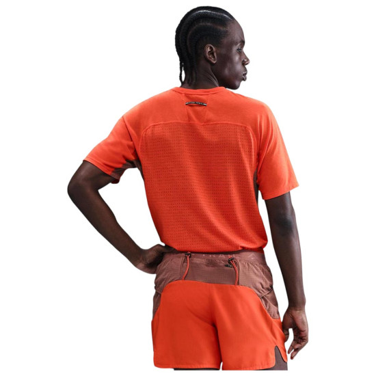 Nike Ανδρική κοντομάνικη μπλούζα Solar Chase Dri-FIT ADV Tee Nike Ανδρική κοντομάνικη μπλούζα Solar Chase Dri-FIT ADV Tee